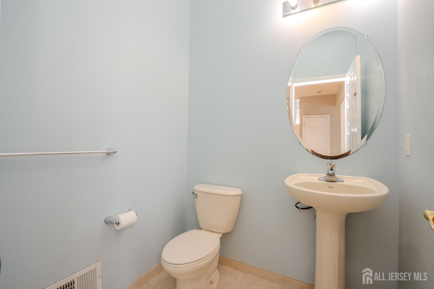 3 Maxwell Road Monroe NJ 08831