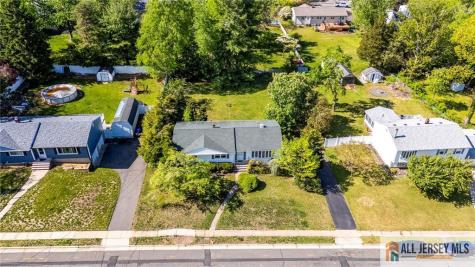 15 Kings Road East Brunswick NJ 08816