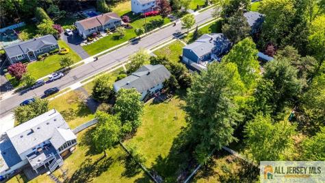 15 Kings Road East Brunswick NJ 08816