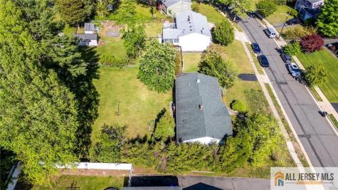 15 Kings Road East Brunswick NJ 08816