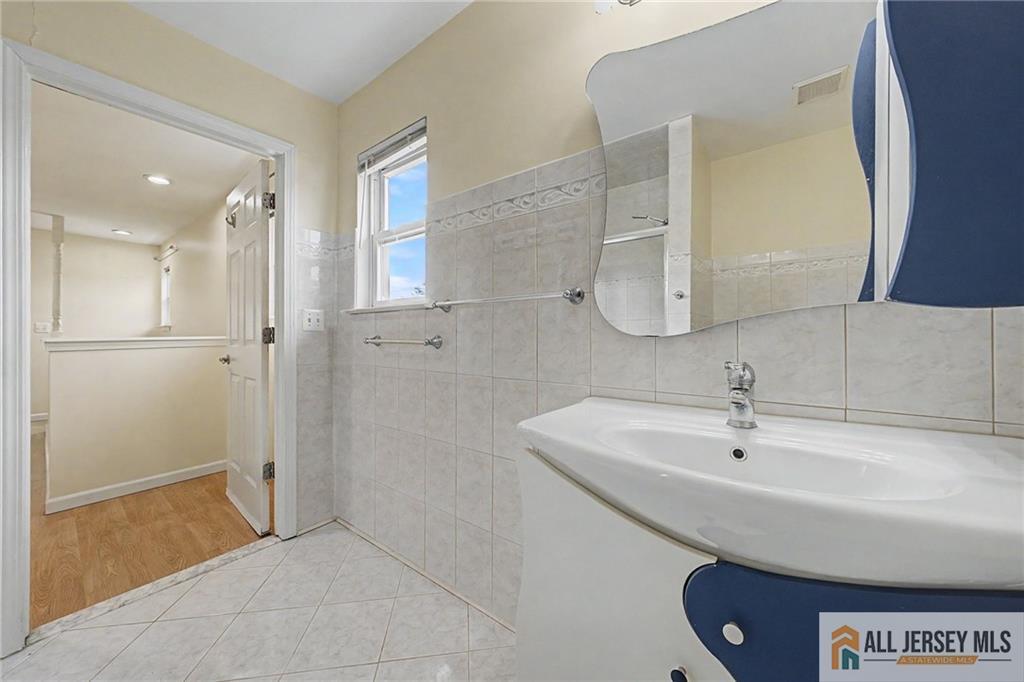 24 Belmont Avenue South River NJ 08882