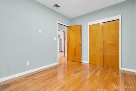 287 E Smith Street E Woodbridge Proper NJ 07095