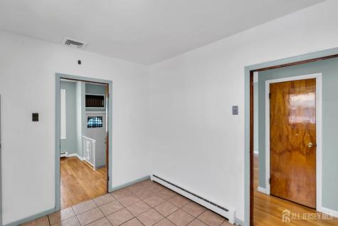 287 E Smith Street E Woodbridge Proper NJ 07095