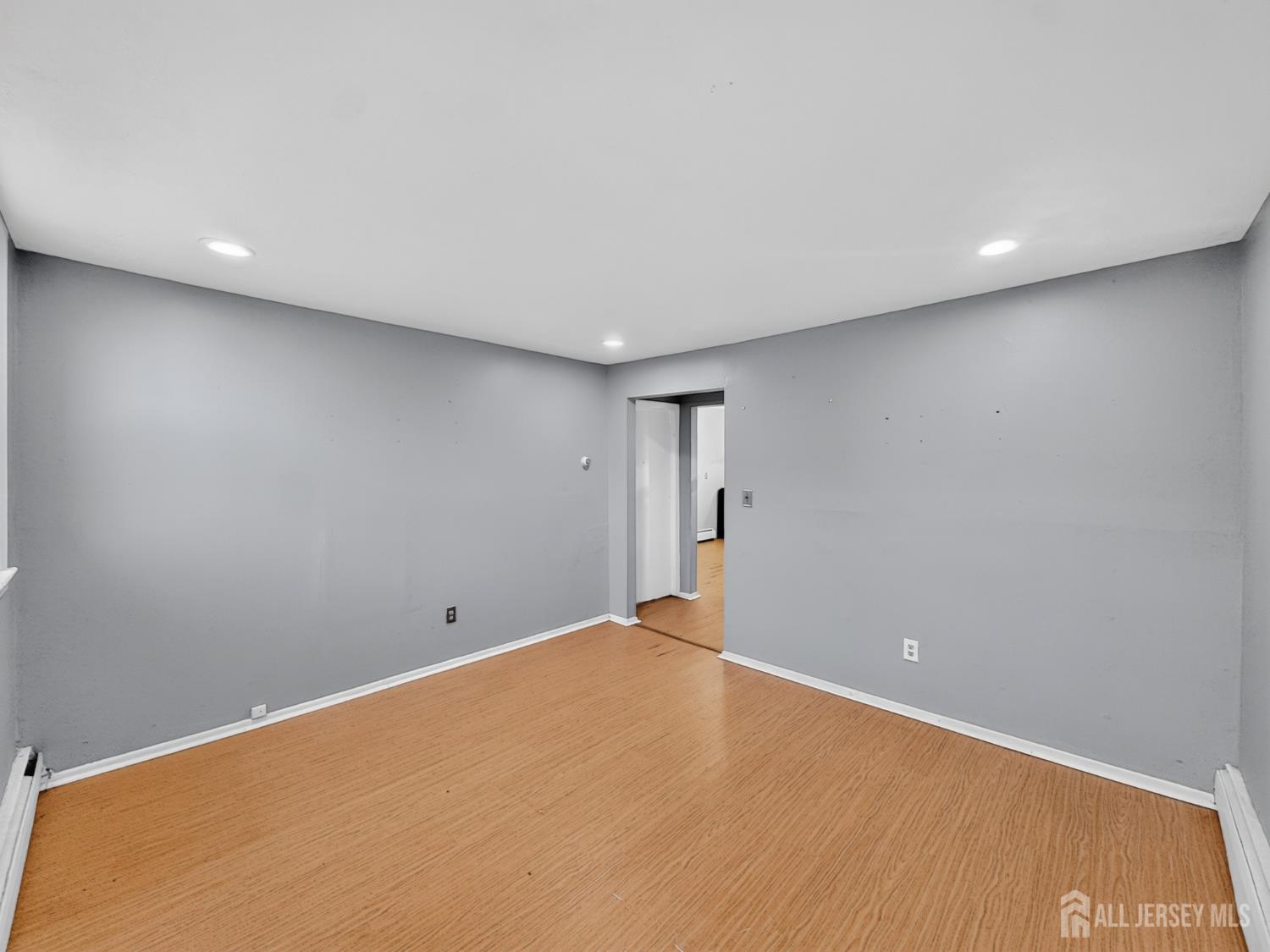 725 Parker Street Perth Amboy NJ 08861