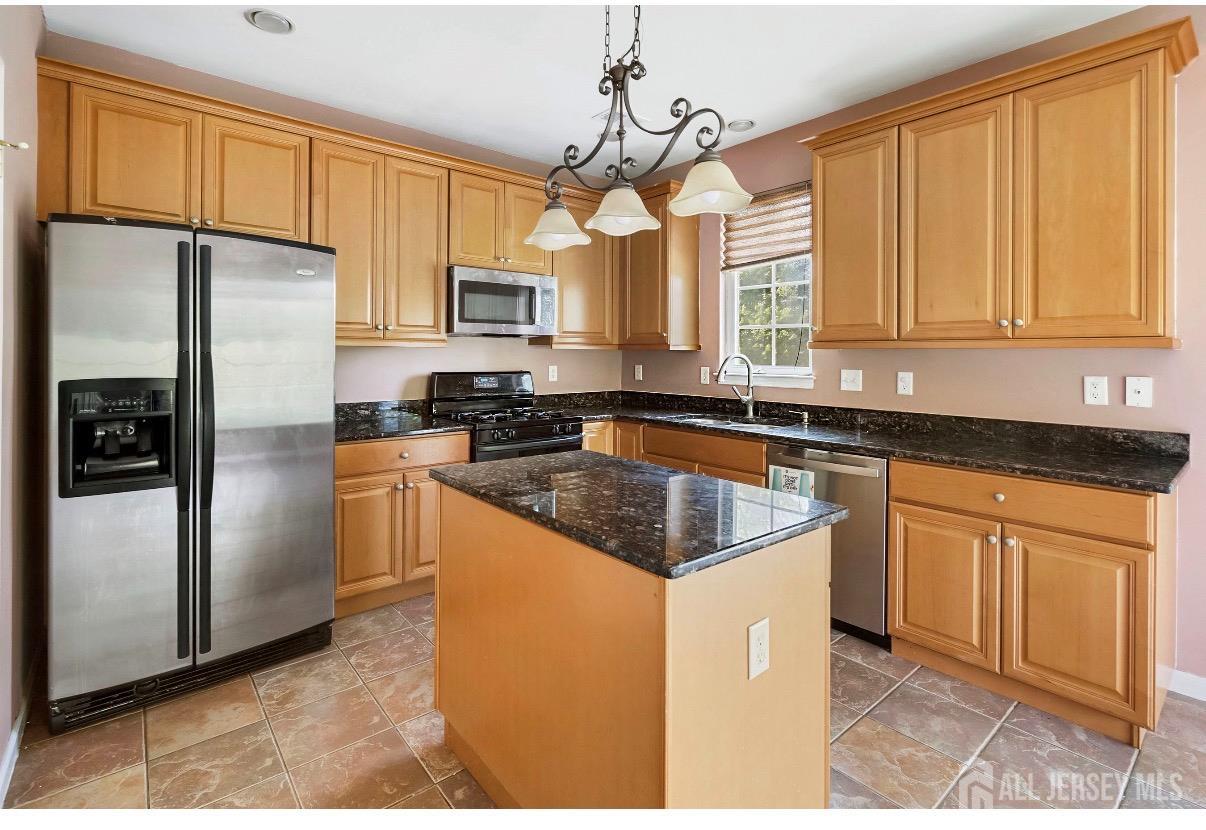 50 Wlodarczyk Place Sayreville NJ 08859