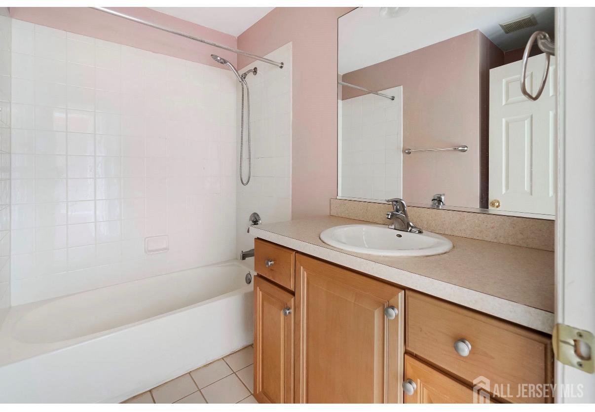 50 Wlodarczyk Place Parlin NJ 08859