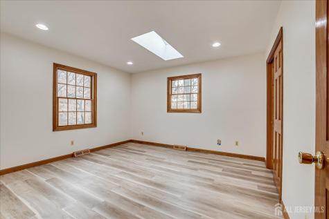 23 Cardownie Street Edison NJ 08817