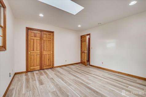 23 Cardownie Street Edison NJ 08817