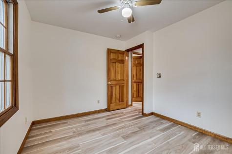 23 Cardownie Street Edison NJ 08817