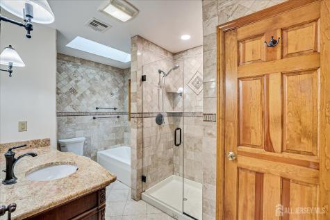 23 Cardownie Street Edison NJ 08817