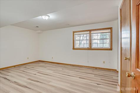 23 Cardownie Street Edison NJ 08817
