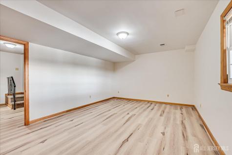 23 Cardownie Street Edison NJ 08817