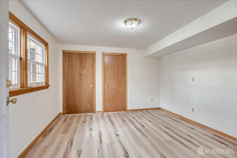 23 Cardownie Street Edison NJ 08817