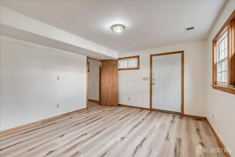 23 Cardownie Street Edison NJ 08817