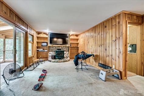 23 Cardownie Street Edison NJ 08817