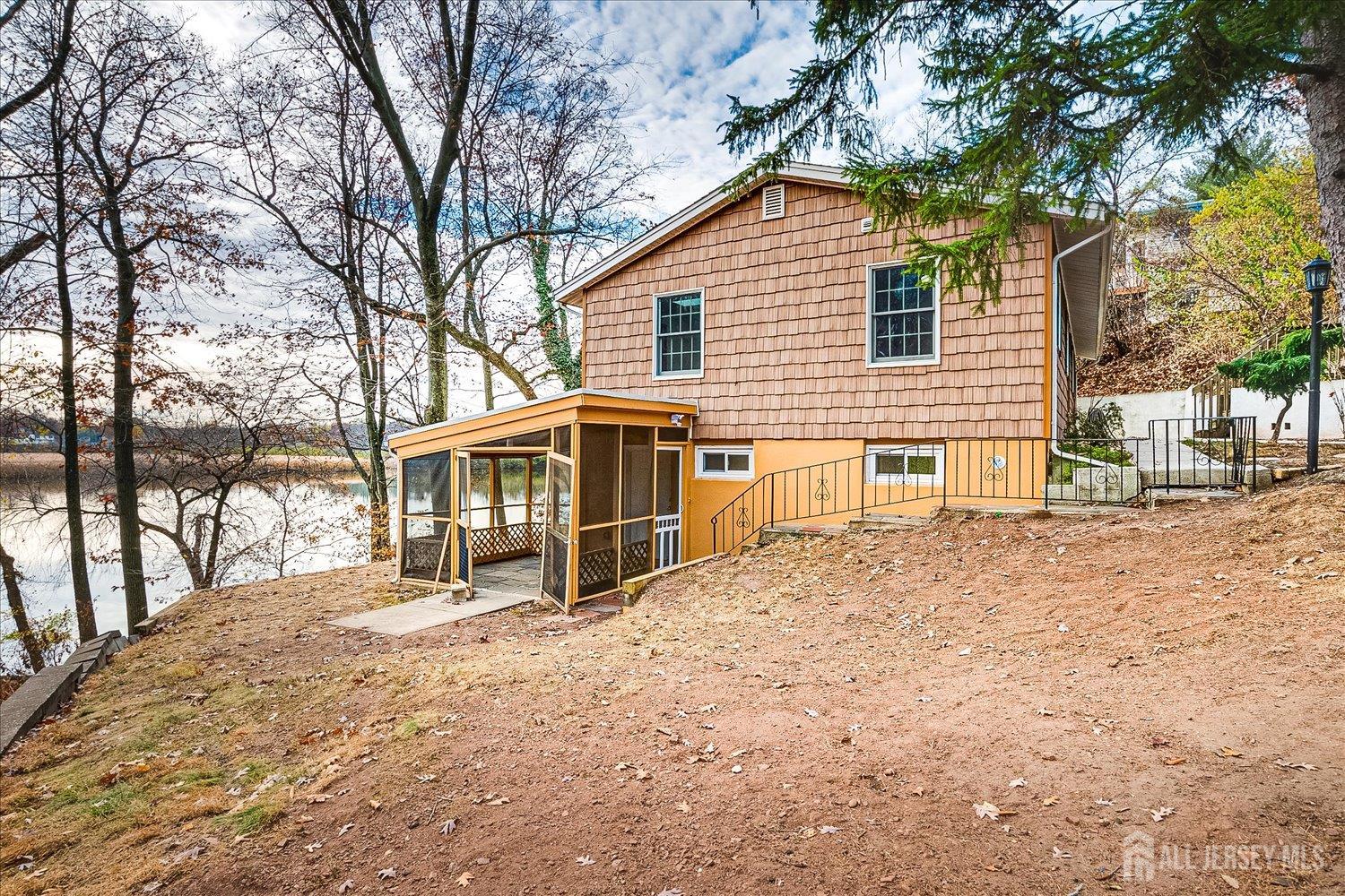 23 Cardownie Street Edison NJ 08817