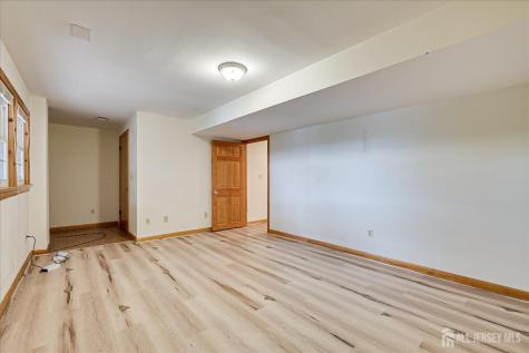 23 Cardownie Street Edison NJ 08817