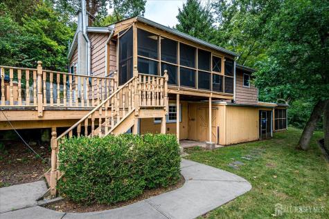 23 Cardownie Street Edison NJ 08817