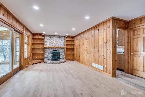 23 Cardownie Street Edison NJ 08817
