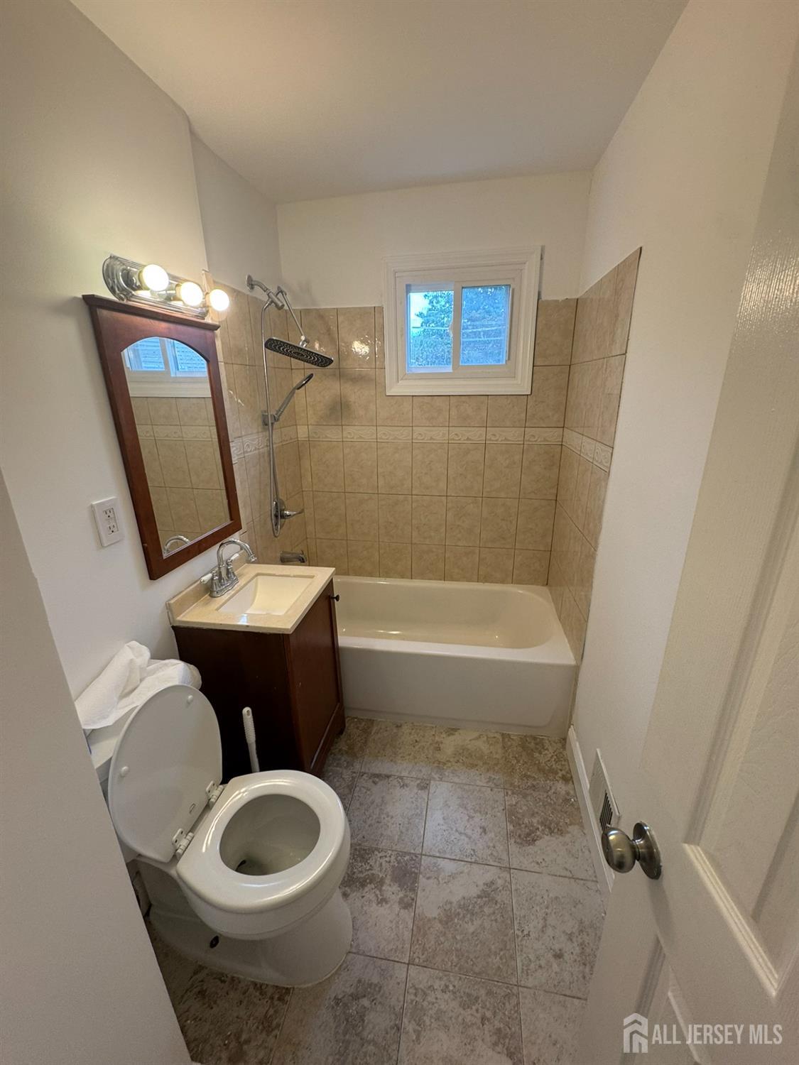 51 Kenwood Terrace Hamilton NJ 08610