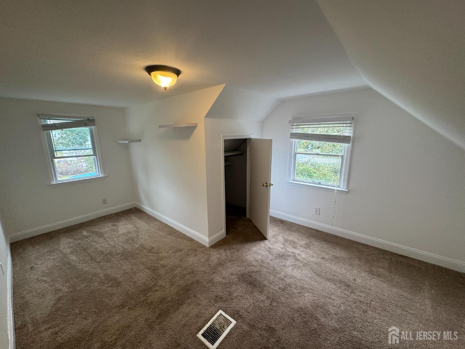 51 Kenwood Terrace Hamilton NJ 08610