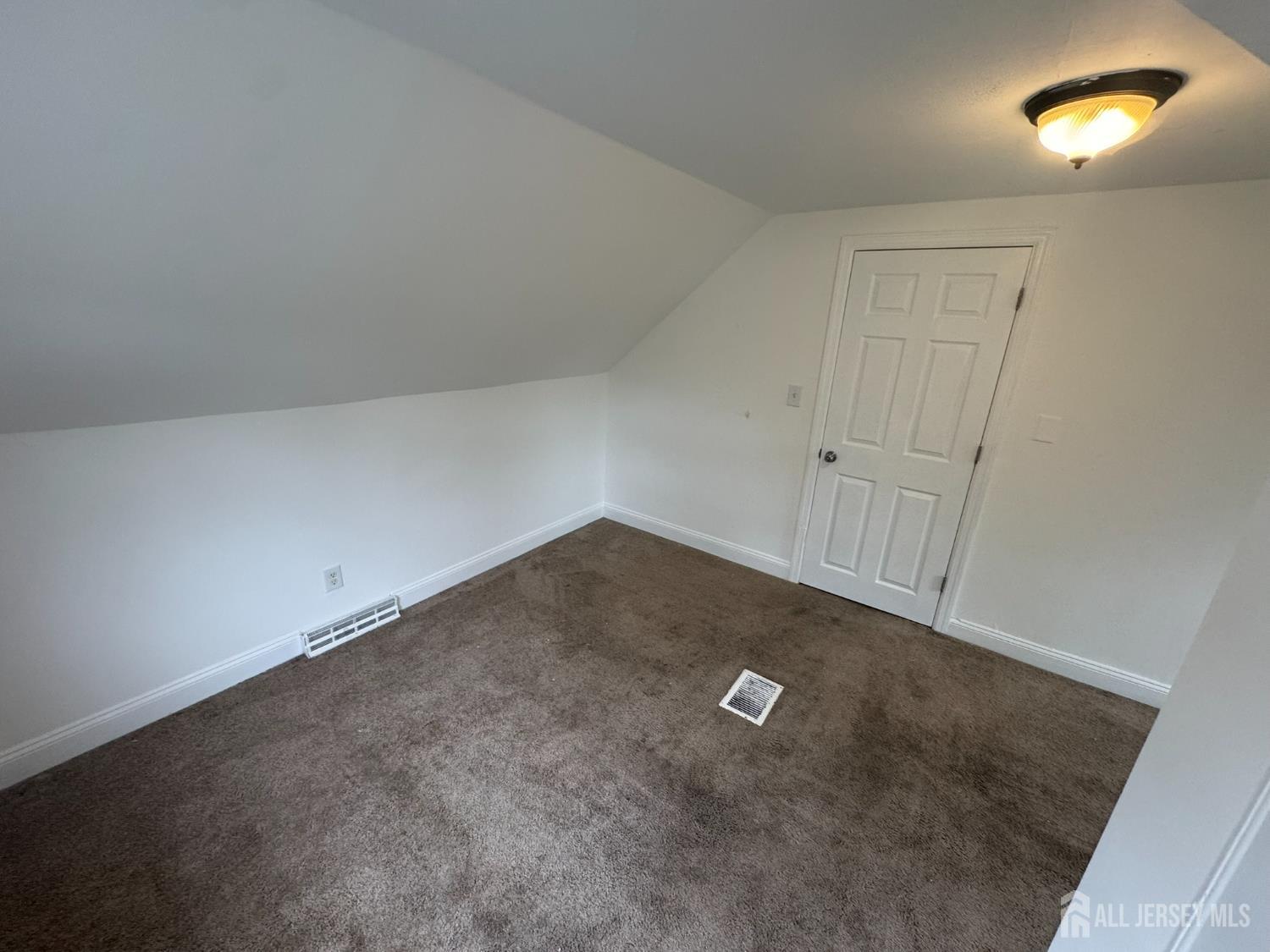 51 Kenwood Terrace Hamilton NJ 08610