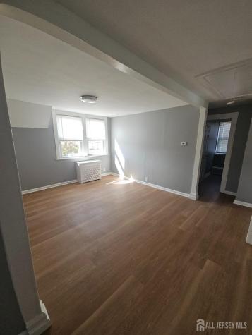 582 Mereline Avenue Avenel NJ 07001