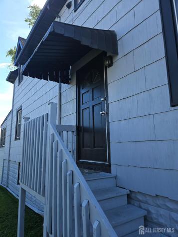 582 Mereline Avenue Avenel NJ 07001