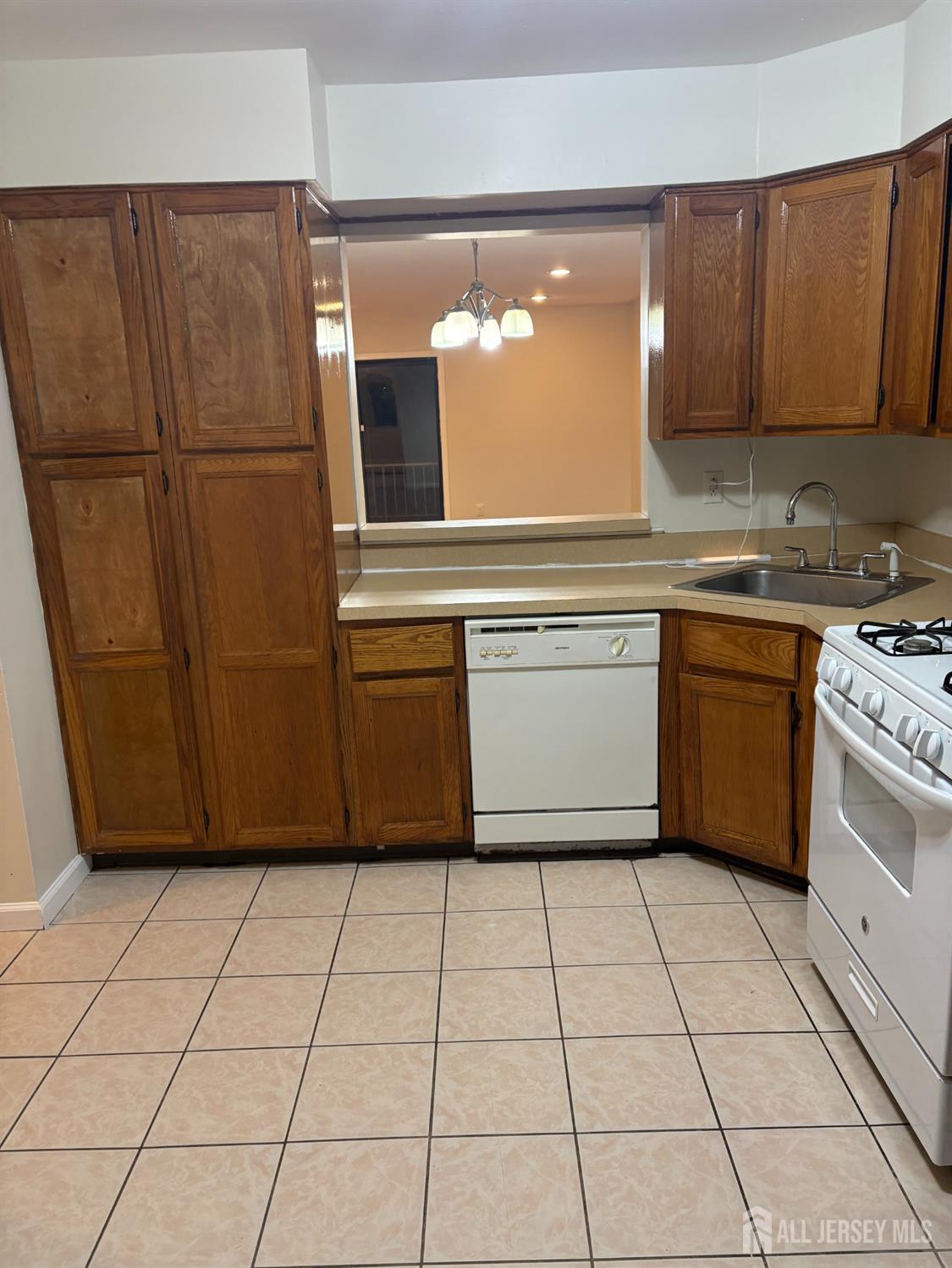 20 Wood Acres Drive North Brunswick NJ 08902