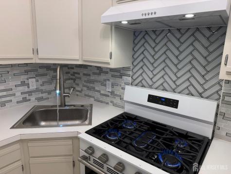 4 Chelsea Drive Piscataway NJ 08854