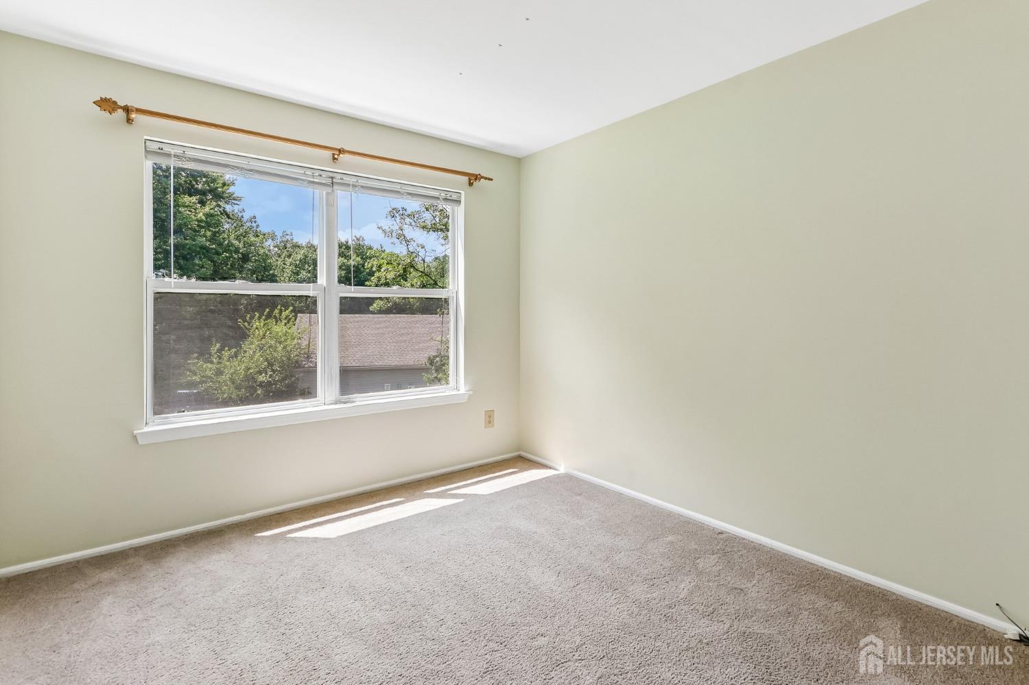 4 Chelsea Drive Piscataway NJ 08854