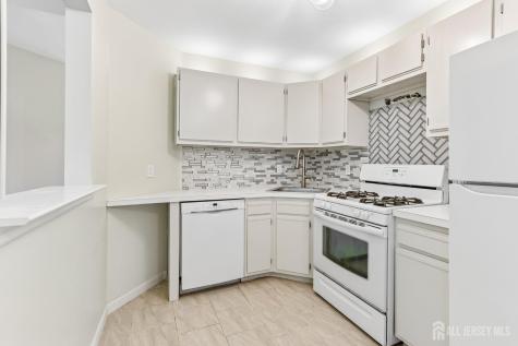 4 Chelsea Drive Piscataway NJ 08854