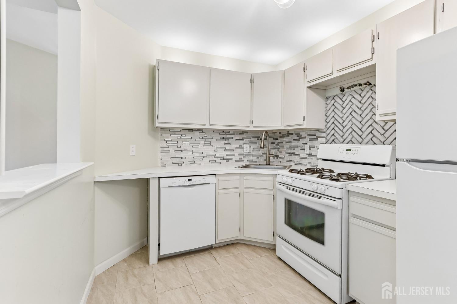 4 Chelsea Drive Piscataway NJ 08854
