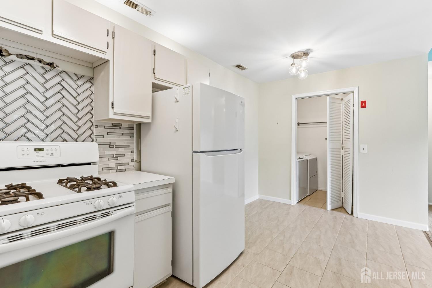 4 Chelsea Drive Piscataway NJ 08854