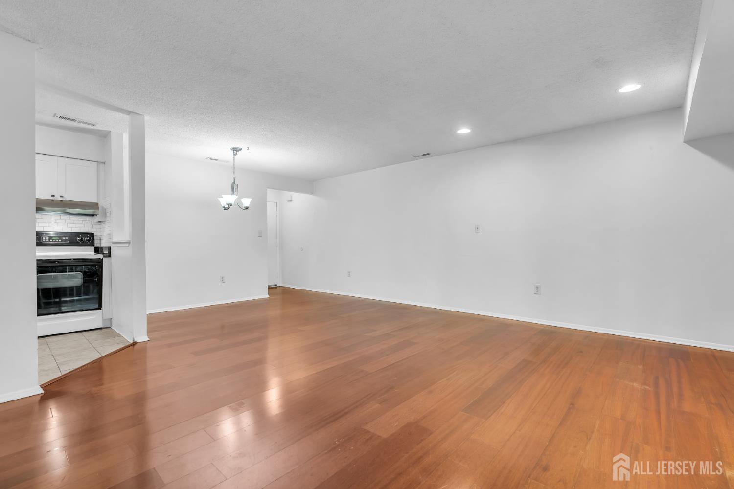 1719 Aspen Drive Plainsboro NJ 08536