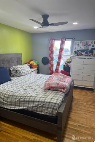 17 Spruce Street Carteret NJ 07008