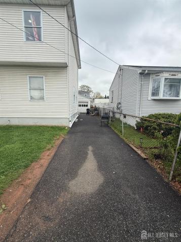 17 Spruce Street Carteret NJ 07008