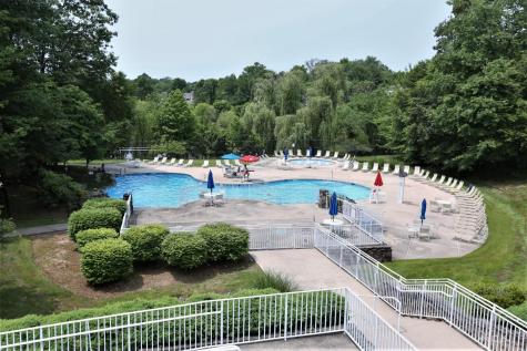 18 E Countryside Drive South Brunswick NJ 08540