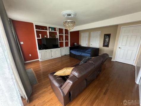 18 E Countryside Drive South Brunswick NJ 08540