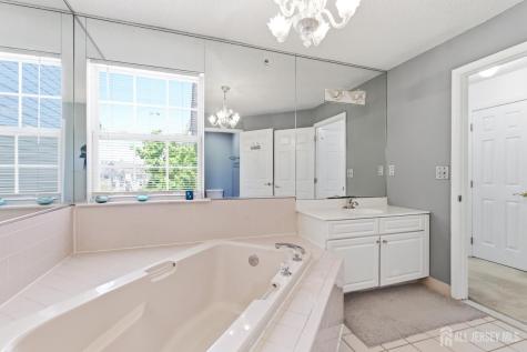 15 Wilmbelton Court Edison NJ 08820