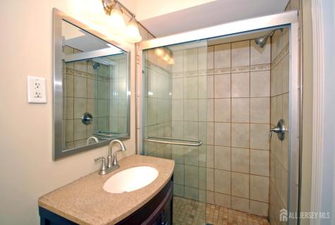 21 Rosewood Court Sayreville NJ 08872