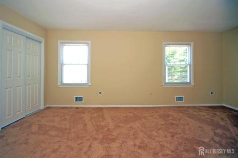 21 Rosewood Court Sayreville NJ 08872