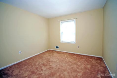 21 Rosewood Court Sayreville NJ 08872
