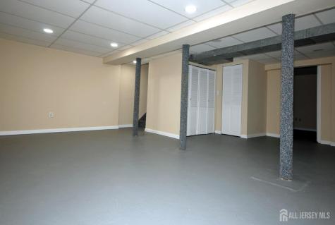 21 Rosewood Court Sayreville NJ 08872