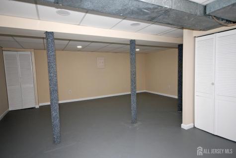 21 Rosewood Court Sayreville NJ 08872