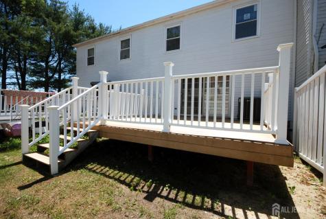 21 Rosewood Court Sayreville NJ 08872
