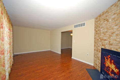 21 Rosewood Court Sayreville NJ 08872
