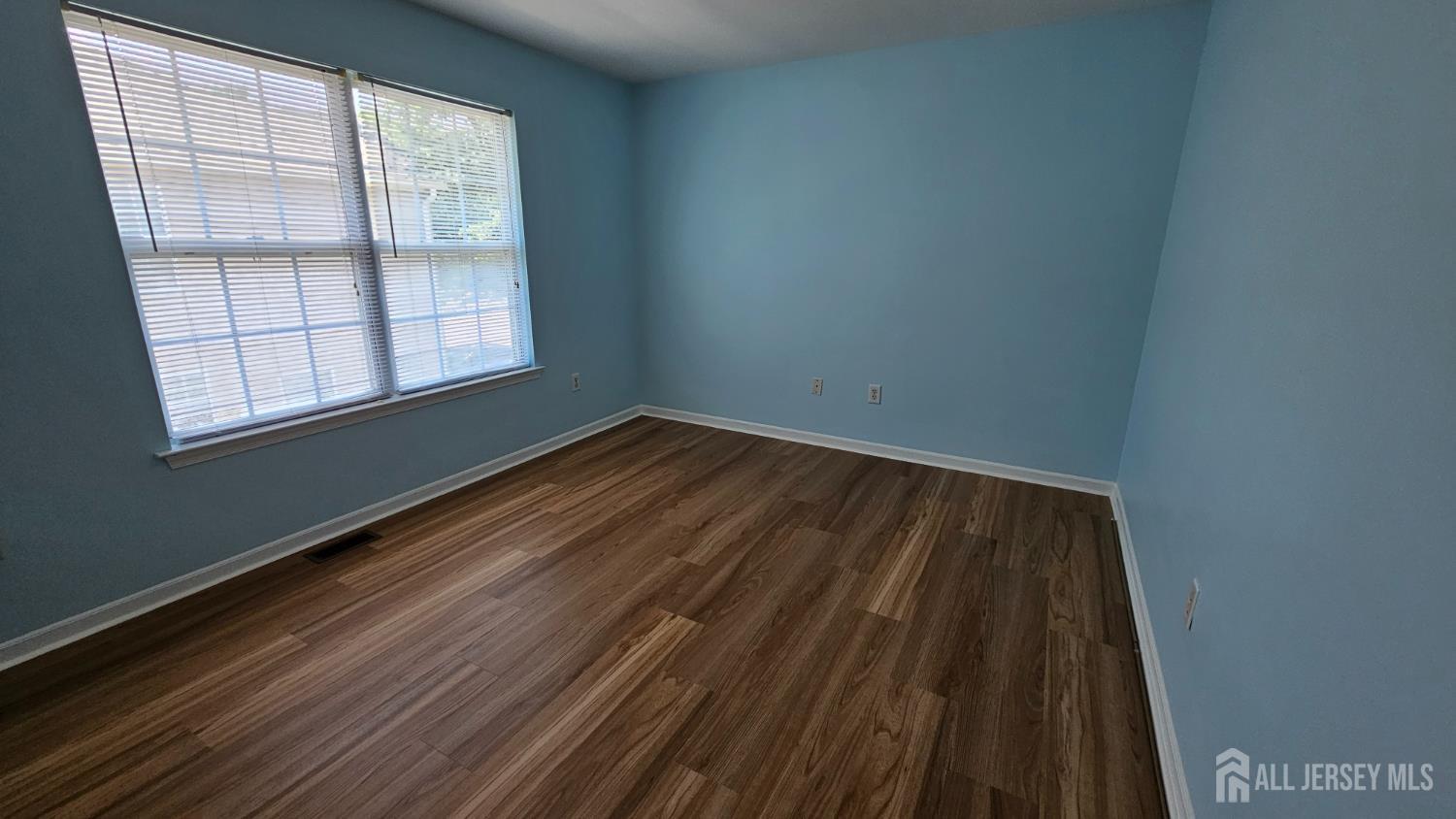 405 Cobblestone Court South Brunswick NJ 08852