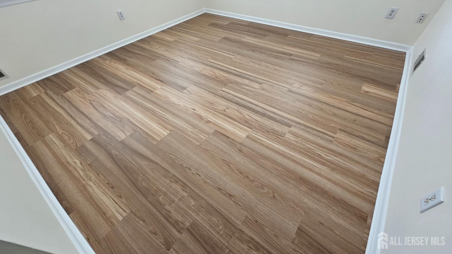 405 Cobblestone Court South Brunswick NJ 08852