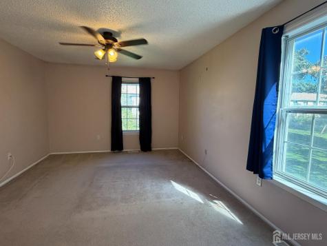 41 Lehavre Court Hamilton NJ 08619